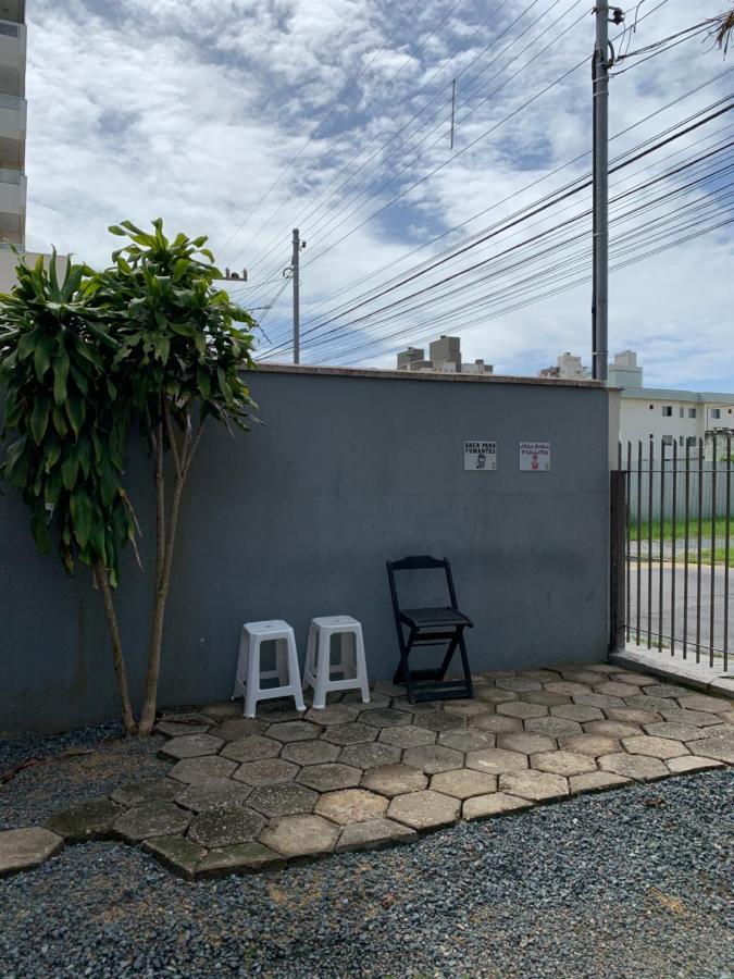Fica, Vai Ter Bolo Hostel Итажаи Экстерьер фото