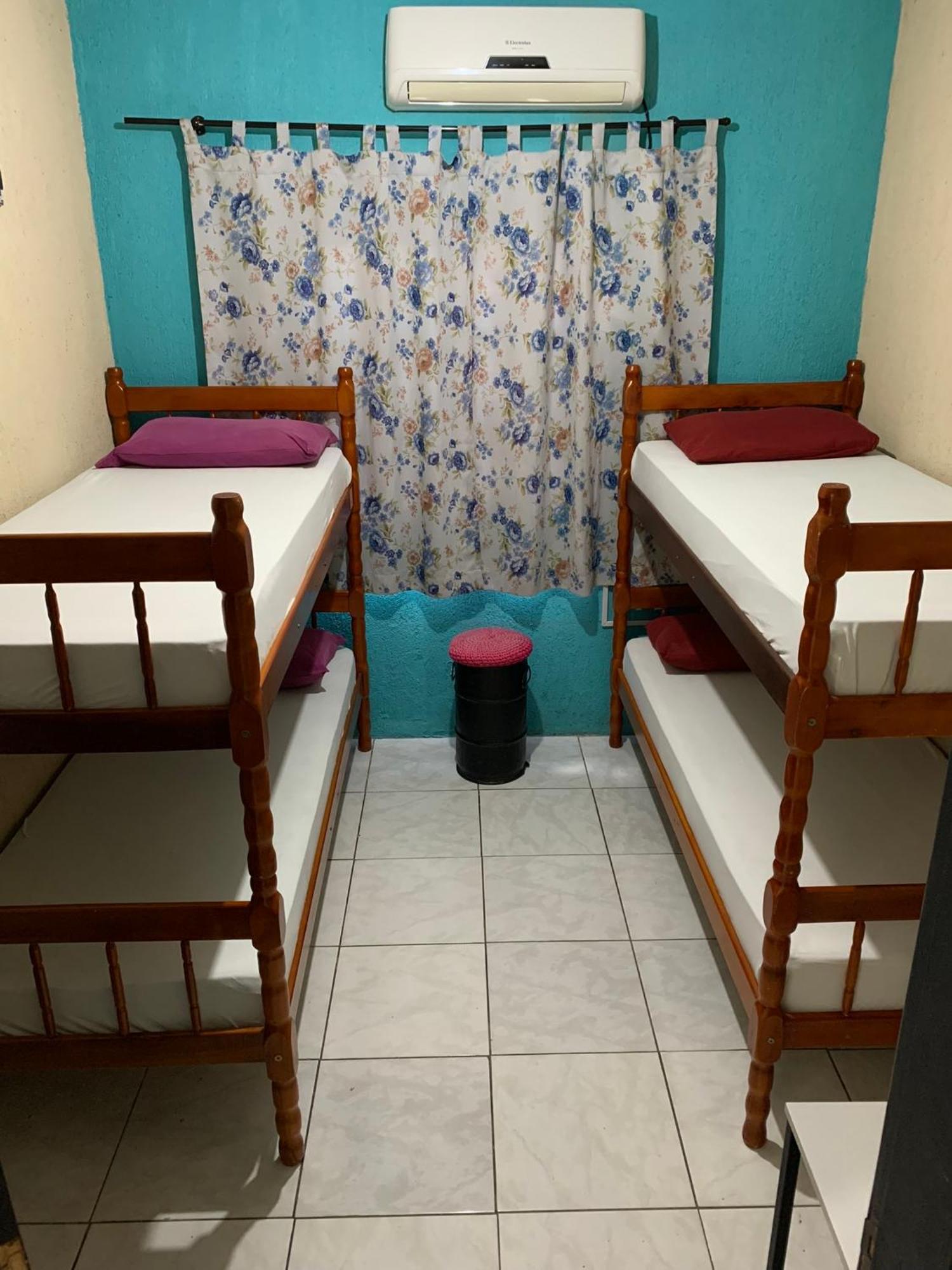 Fica, Vai Ter Bolo Hostel Итажаи Экстерьер фото